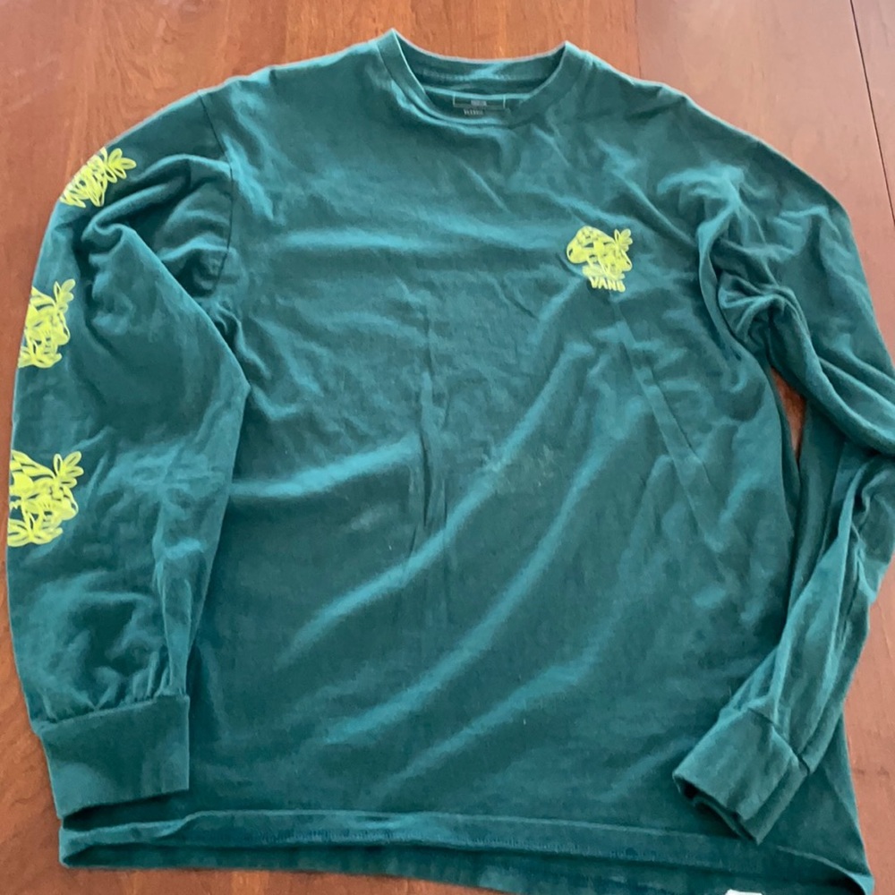 Vans Men’s Medium mushroom t shirt long sleeve